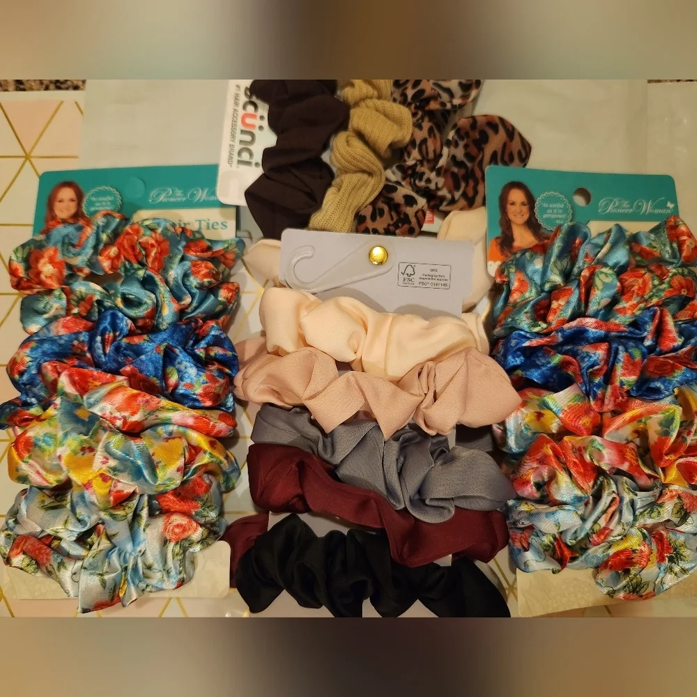 Scrunchie Hair Tie Scünci Bundle BRAND NEW 24 Total - Picture 6 of 6